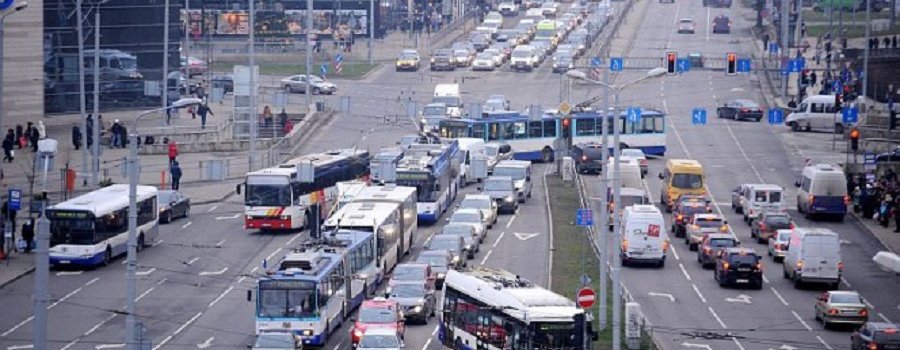 23 un 24 jūnijā sabiedrisko transportu varēs izmantot bez maksas, Līgo naktī kursēs papildus sabiedriskais transports