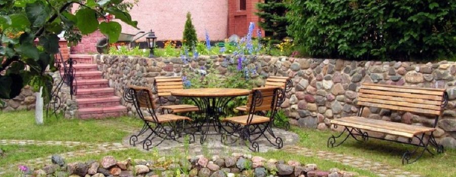 10 labākās idejas, kā izveidot atpūtas vietu dārzā