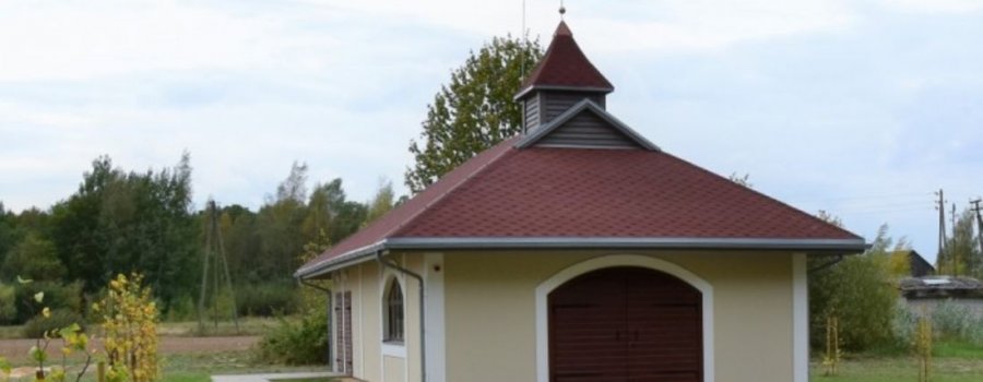 Jelgavas novada Zaļeniekos uzbūvēta kapliča par 168 000 eiro