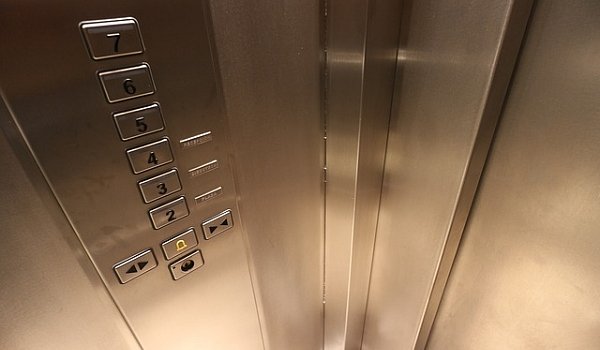 Preiļu slimnīcā par 83 464 eiro pārbūvē liftu