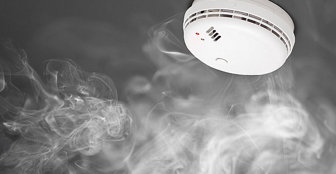 Aptauja: Dūmu detektori nav uzstādīti 83% iedzīvotāju mājokļu