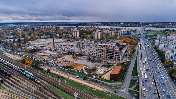 Rihards Rāvis: Būvniecības iepirkumi būtu jāizsludina pēc 