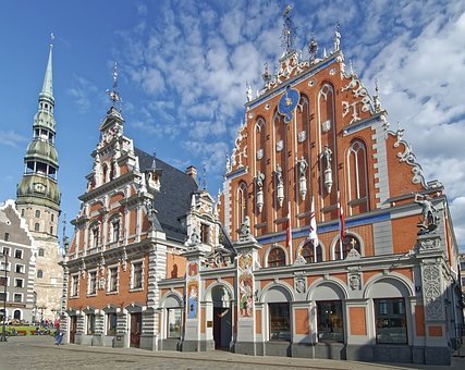 Rīgas nami Melngalvju nama zāles iekārtošanai plāno iegādāties jaunas mēbeles