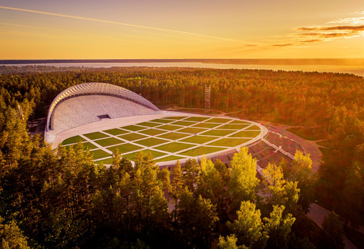 Mežaparkā noslēgta stadiona būvniecība