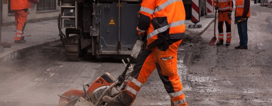 Notiek bedru masveida remonts uz valsts autoceļiem