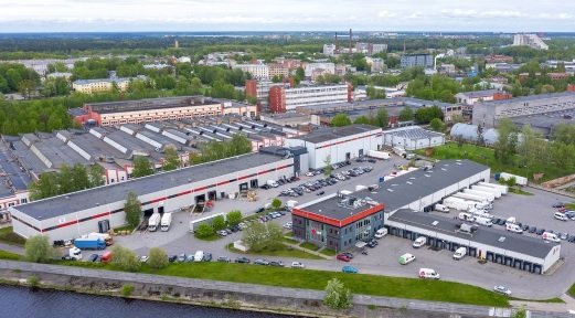 Hansa.RE ieguldījis 200 000 eiro divās saules paneļu elektrostacijās uz komercobjektiem Rīgā