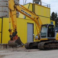 Kāpurķēžu ekskavatora noma. NEW HOLLAND E175